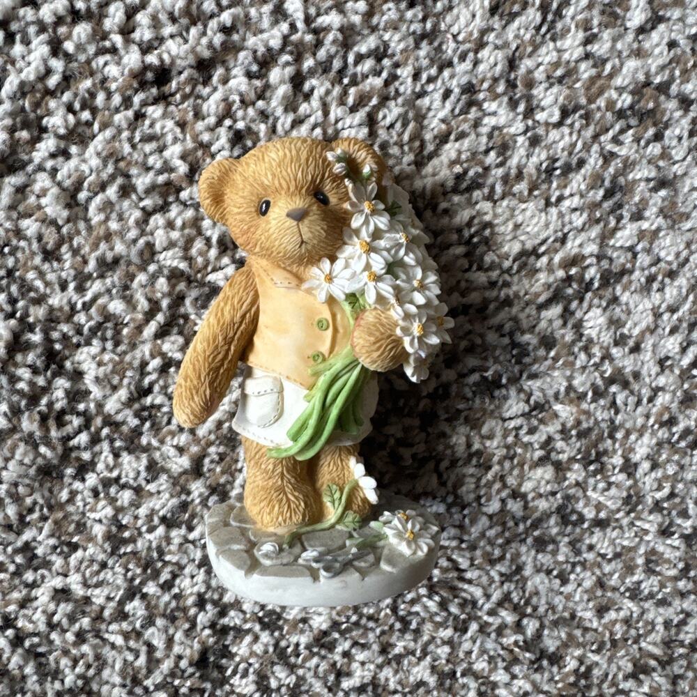Enesco, Cherished Teddies -Glenn, Boy with White Daisy Figure #104055